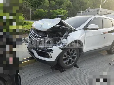 Photo 1 of 4: 2015 Hyundai Santa Fe DM 2.0 — Korean insurance auction