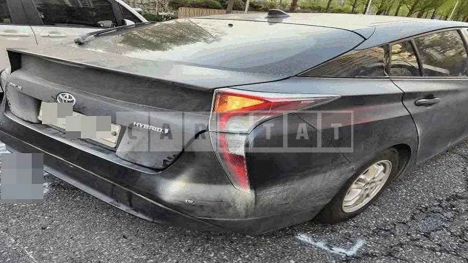 Photo 2 of 6: 2016 Toyota Prius — Korean insurance auction