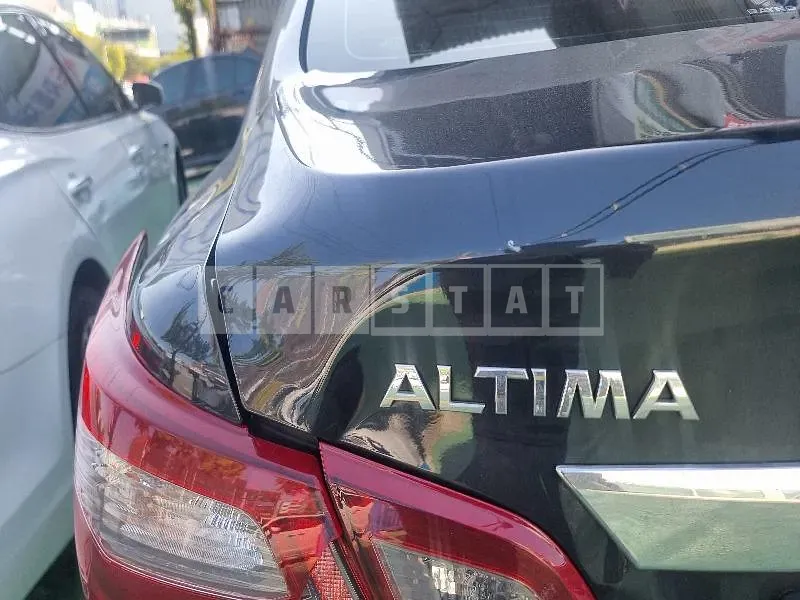 Photo 2 of 41: 2018 Nissan Altima 2.5 — Korean insurance auction
