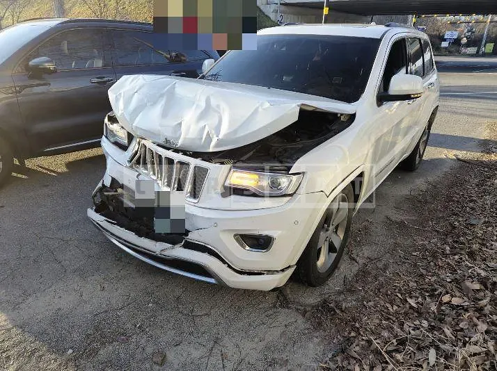 Photo 2 of 11: 2015 Jeep Zaw Grand Cherokee — Korean insurance auction