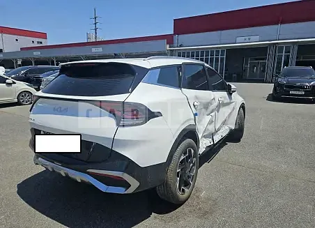Photo 2 of 11: 2024 Kia Sportage — Korean insurance auction