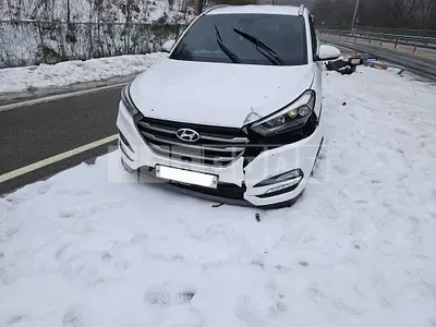 Photo 1 of 7: 2015 Hyundai Tucson, VIN KMHJ3815GGU013674 — Korean insurance auction