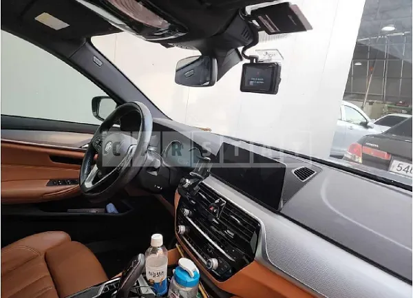 Photo 2 of 23: 2017 BMW 530i — Korean insurance auction