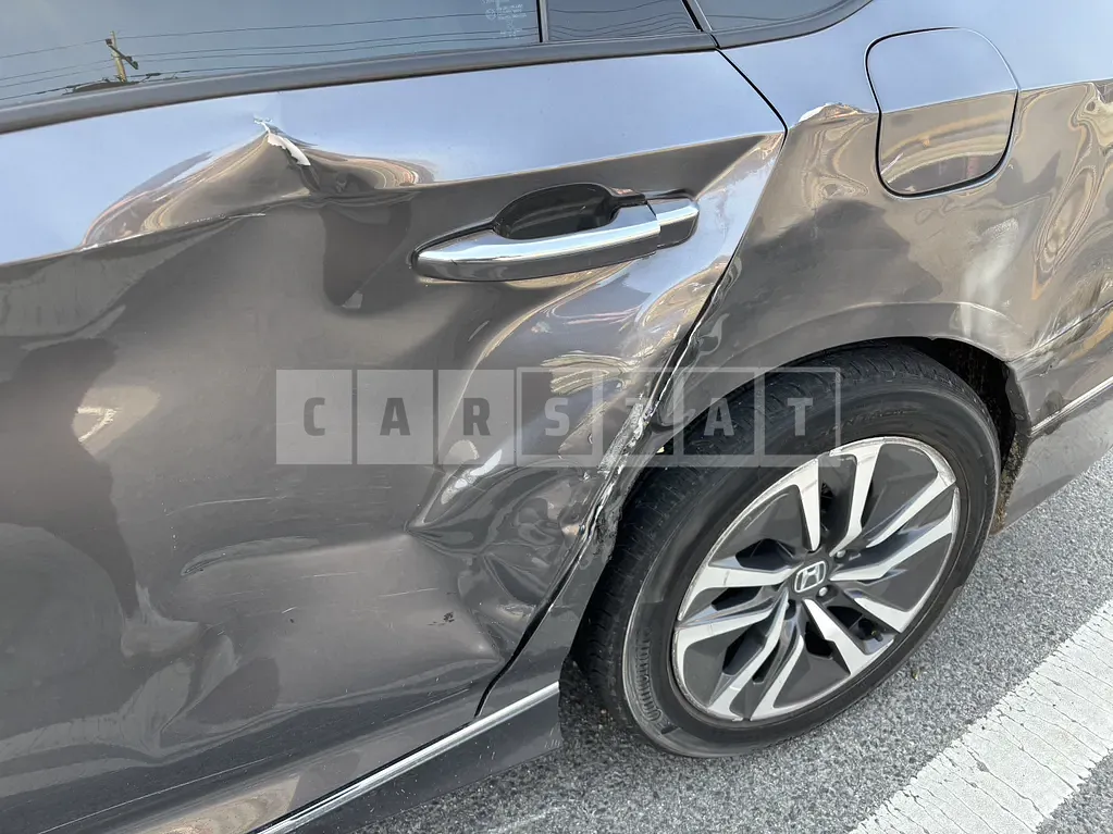 Photo 2 of 8: 2019 Honda Accord Hybrid — Korean insurance auction