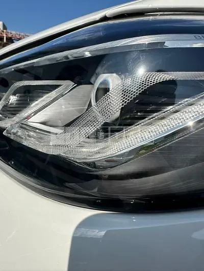 Photo 1 of 3: 2022 BMW (parts) 520i Headlamp — Korean insurance auction