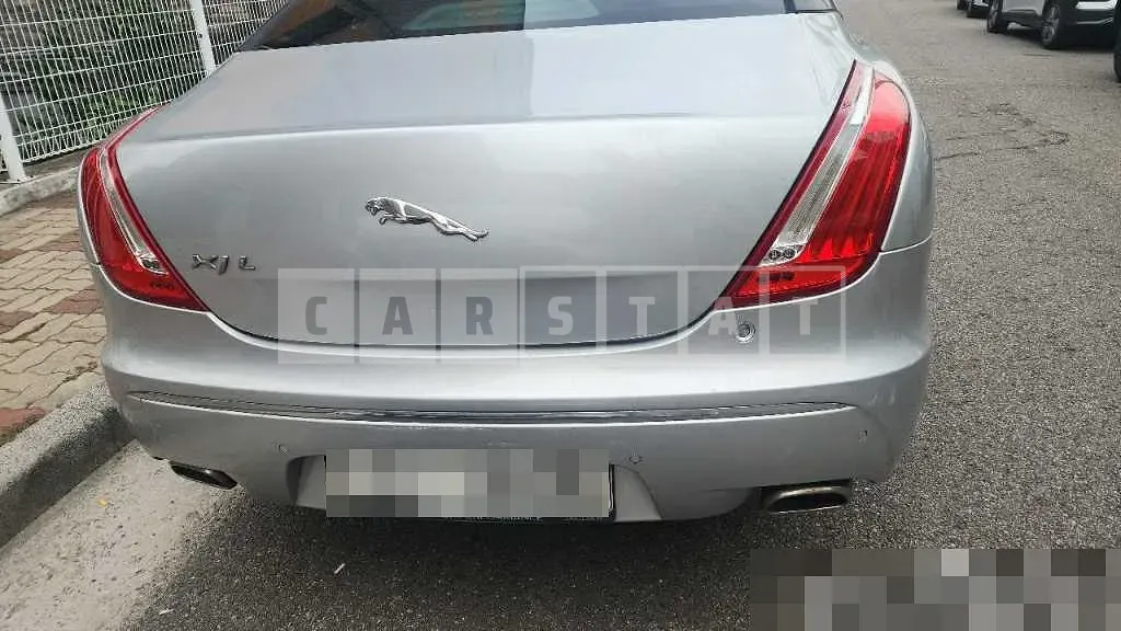 Photo 2 of 14: 2015 Jaguar XJ 3.0d — Korean insurance auction
