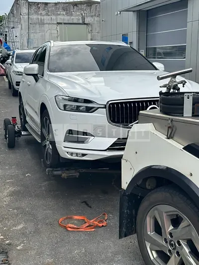 Photo 1 of 5: 2018 Volvo XC60D5 AWD — Korean insurance auction