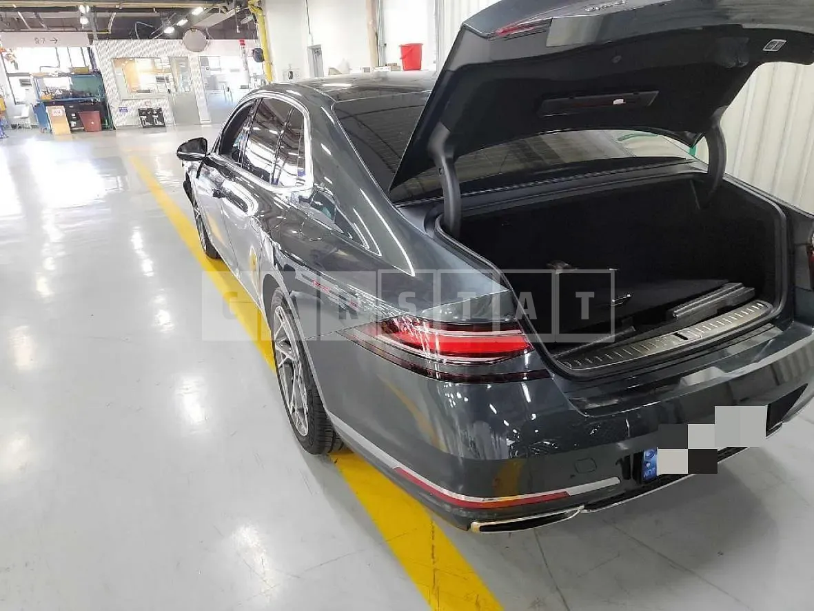 Photo 2 of 15: 2022 Genesis G90 3.5T — Korean insurance auction