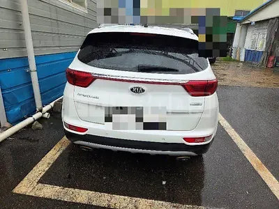 Photo 1 of 12: 2017 Kia Sportage 2.0 — Korean insurance auction