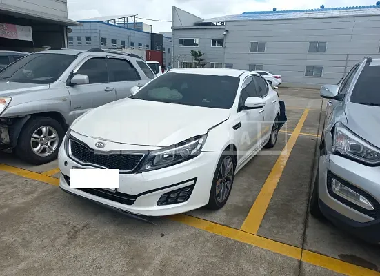 Photo 2 of 44: 2015 Kia K5, VIN KNAGM419BFA631321 — Korean insurance auction