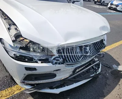 Photo 1 of 6: 2021 Volvo S90 B5, VIN LVYPTL12DMP211664 — Korean insurance auction