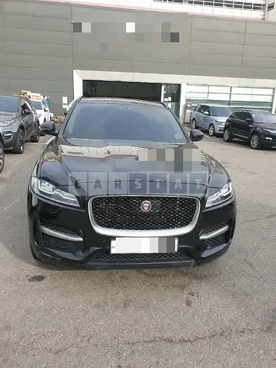 Photo 1 of 10: 2019 Jaguar F-Pace 20d AWD, VIN SADCA2BN2KA369619 — Korean insurance auction