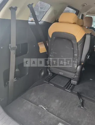Photo 2 of 21: 2023 Kia Carnival — Korean insurance auction