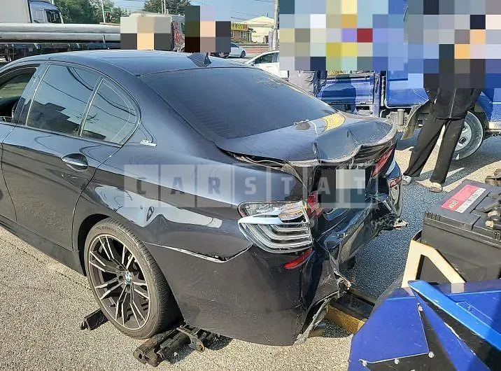 Photo 3 of 3: 2016 BMW 520d — Korean insurance auction