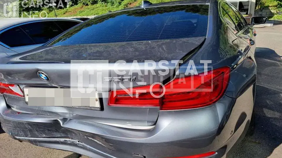 Photo 2 of 35: 2018 BMW 520i, VIN WBAJK710XJBP71171 — Korean insurance auction