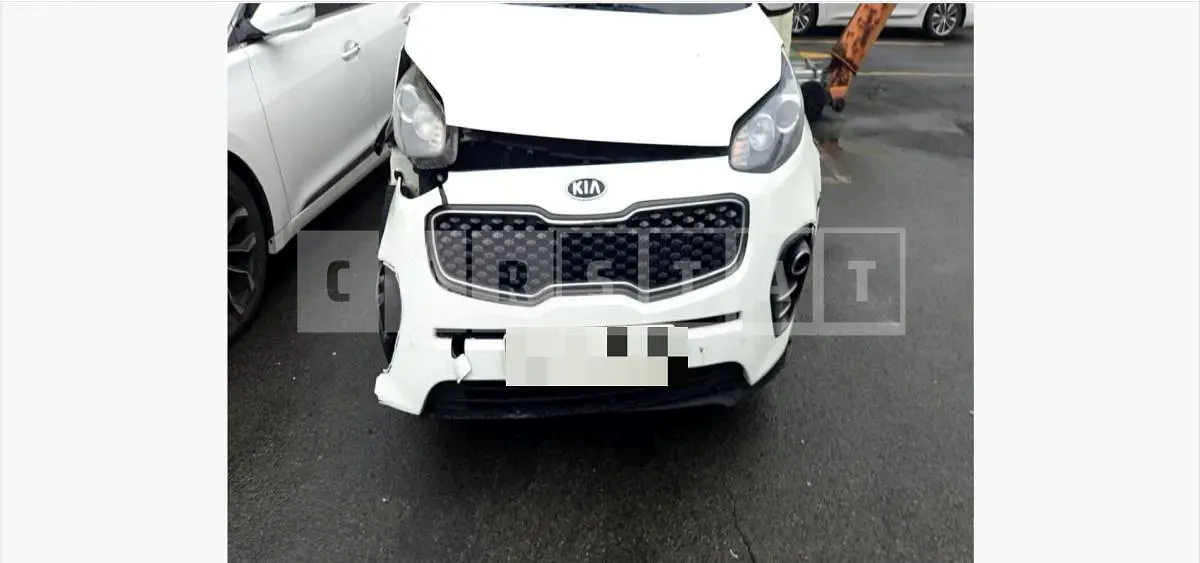 Photo 2 of 11: 2017 Kia Sportage — Korean insurance auction