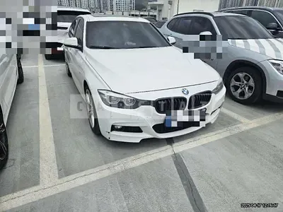 Photo 1 of 9: 2018 BMW 330i — Korean insurance auction