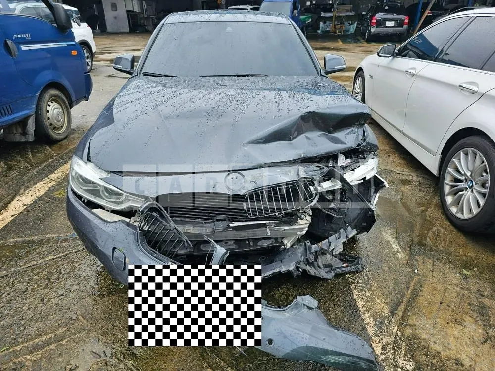 Photo 2 of 9: 2016 BMW 320d, VIN WBA8C5104GK640813 — Korean insurance auction