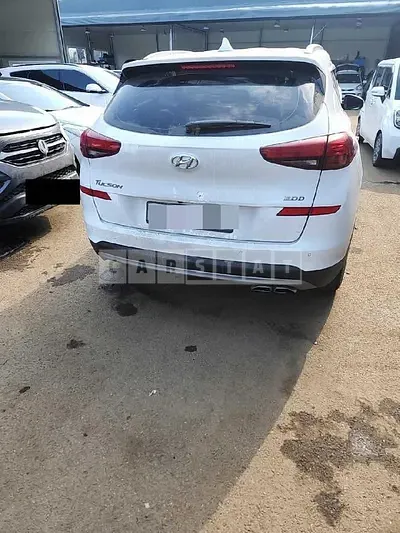 Photo 1 of 16: 2019 Hyundai Tucson TL, VIN KMHJ381ABKU987181 — Korean insurance auction