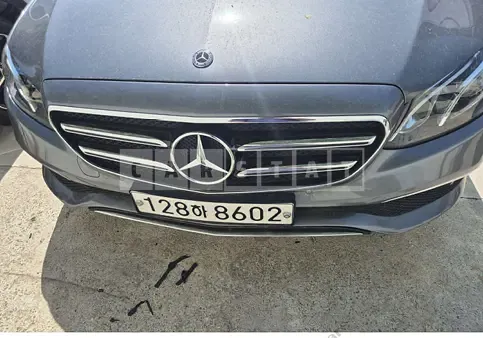 Photo 2 of 8: 2020 Mercedes-Benz E250, VIN W1K2130451A819219 — Korean insurance auction
