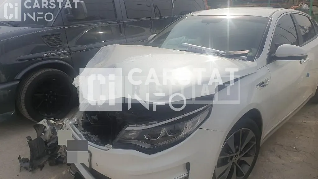 Photo 2 of 5: 2017 Kia K5 2.0, VIN KNAGX411BHA158276 — Korean insurance auction