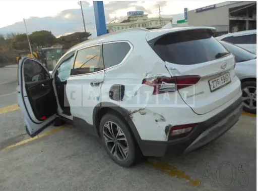 Photo 2 of 10: 2019 Hyundai Santa Fe, VIN KMHS281BDKU120334 — Korean insurance auction