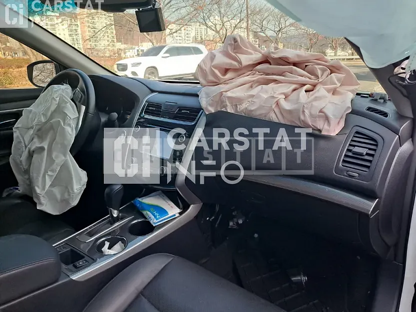 Photo 2 of 19: 2015 Nissan Altima 2.5 — Korean insurance auction