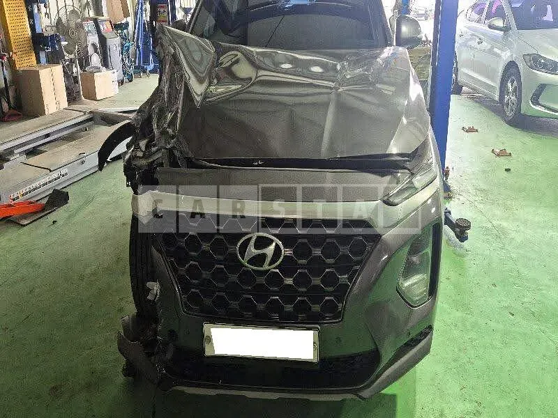 Photo 2 of 94: 2020 Hyundai Santa Fe, VIN KMHS381CBLU273935 — Korean insurance auction