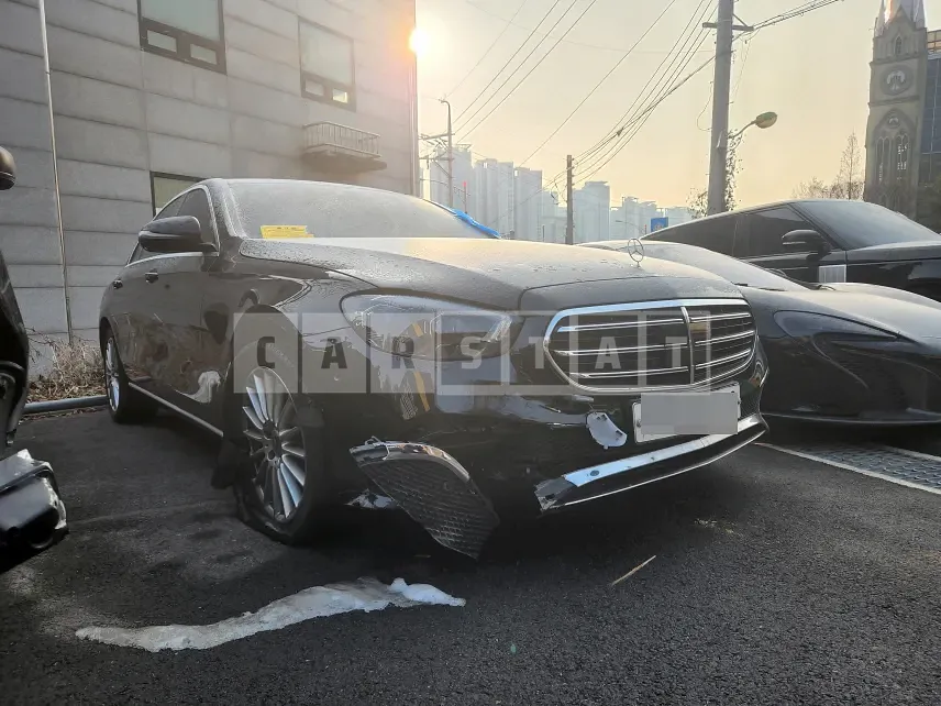 Photo 2 of 6: 2020 Mercedes-Benz E250, VIN W1KZF4FB8MA887567 — Korean insurance auction
