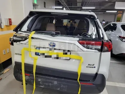 Photo 1 of 17: 2020 Toyota Love 4 Hybrid — Korean insurance auction