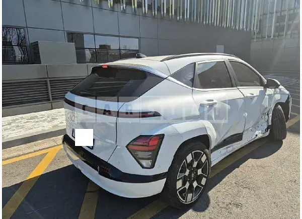Photo 2 of 26: 2023 Hyundai Kona Electric — Korean insurance auction