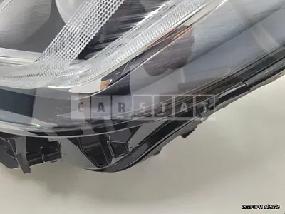 2023 (Parts) BMW 520i left light