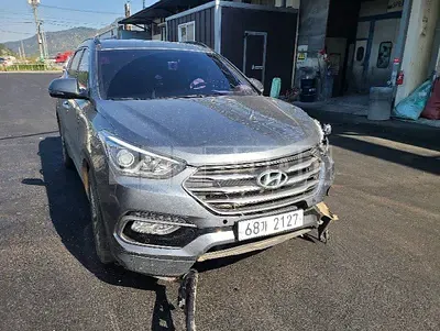 Photo 1 of 9: 2018 Hyundai Santa Fe, VIN KMHSW81UBJU845884 — Korean insurance auction