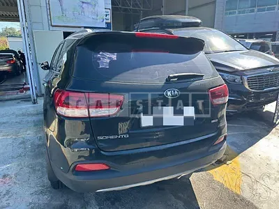 Photo 1 of 17: 2016 Kia Sorento 2.0 — Korean insurance auction