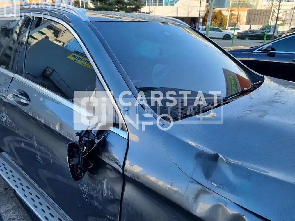 Photo 2 of 23: 2021 Mercedes-Benz GLC 220d 4Matic, VIN W1N0G1FB3MF915124 — Korean insurance auction