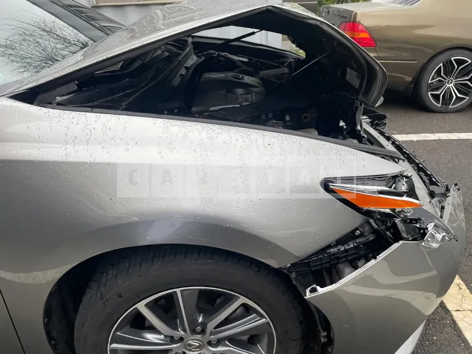 Photo 2 of 8: 2018 Lexus ES300h, VIN JTHBW1GG9J2177697 — Korean insurance auction