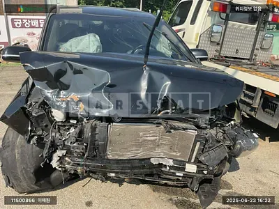 Photo 1 of 21: 2020 Kia Carnival, VIN KNAMC811BLS660082 — Korean insurance auction