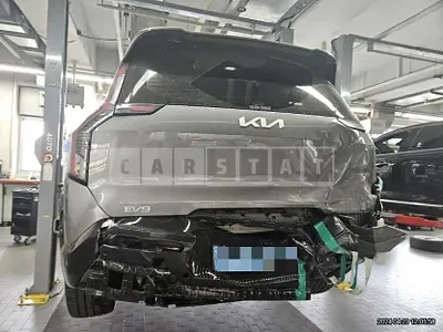 Photo 1 of 40: 2023 Kia EV9 4WD — Korean insurance auction