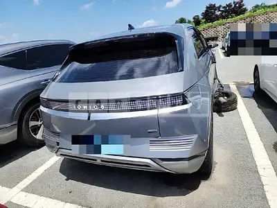 Photo 1 of 14: 2021 Hyundai IONIQ 5 Long Range, VIN KMHKR81CPNU031487 — Korean insurance auction