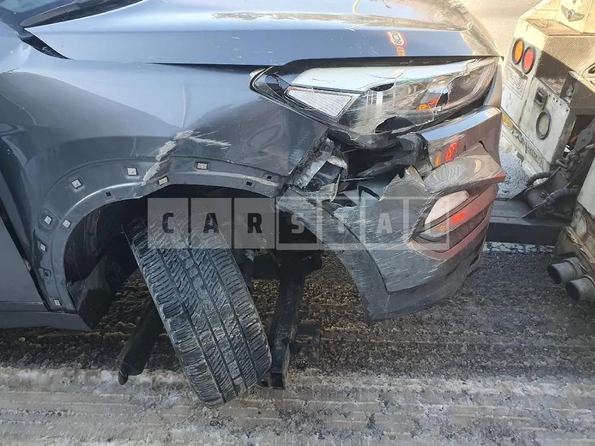 Photo 2 of 10: 2016 Hyundai Tucson TL 1.7, VIN KMHJ3815GGU176142 — Korean insurance auction