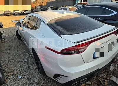 Photo 1 of 17: 2020 Kia Stinger AWD — Korean insurance auction