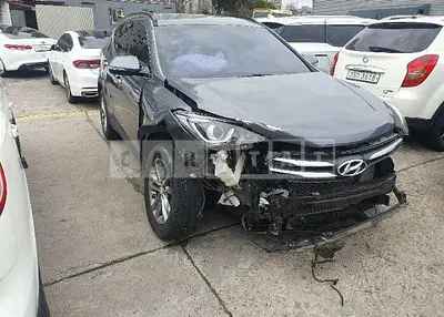 Photo 1 of 34: 2018 Hyundai Santa Fe, VIN KMHSW81UBJU832961 — Korean insurance auction