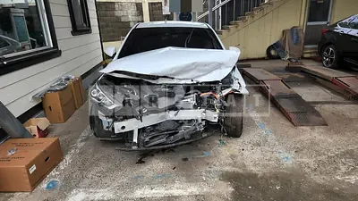 Photo 1 of 5: 2016 Hyundai IONIQ Electric Motors, VIN KMHC051HFHU002633 — Korean insurance auction