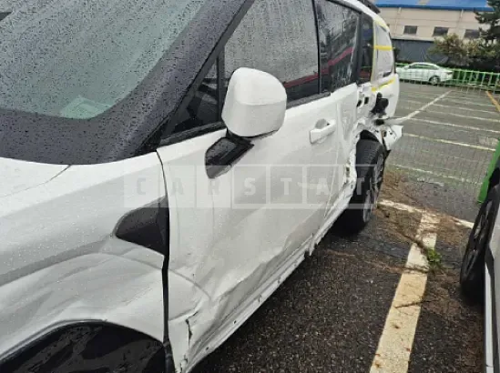 Photo 2 of 40: 2025 Hyundai Santa Fe — Korean insurance auction