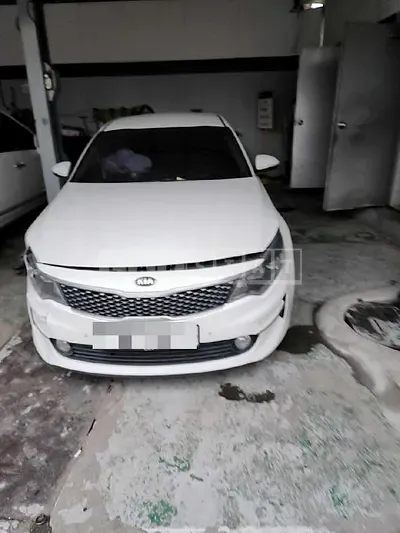 Photo 1 of 47: 2018 Kia K5 2.0 — Korean insurance auction