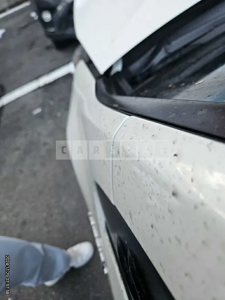 Photo 2 of 13: 2018 Toyota Prius — Korean insurance auction