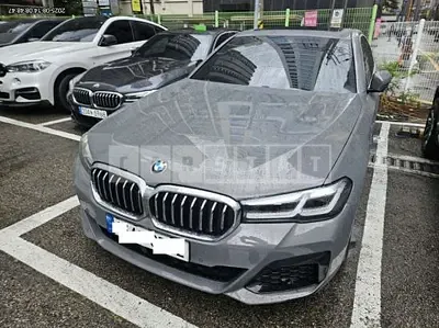 Photo 1 of 18: 2022 BMW 520i — Korean insurance auction