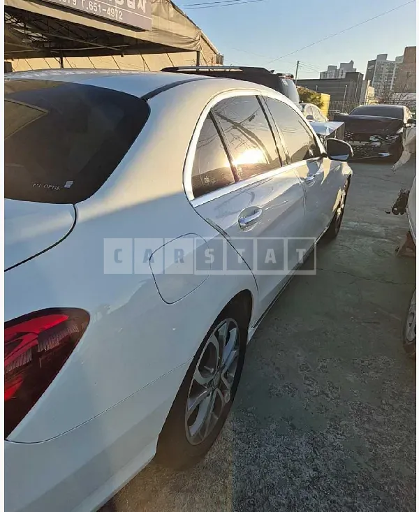 Photo 2 of 16: 2016 Mercedes-Benz C 220d, VIN WDDWF0EB2GR174876 — Korean insurance auction