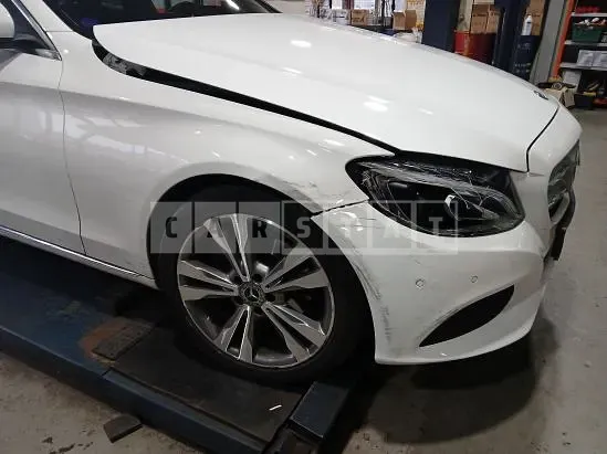 Photo 2 of 25: 2018 Mercedes-Benz C220 d — Korean insurance auction