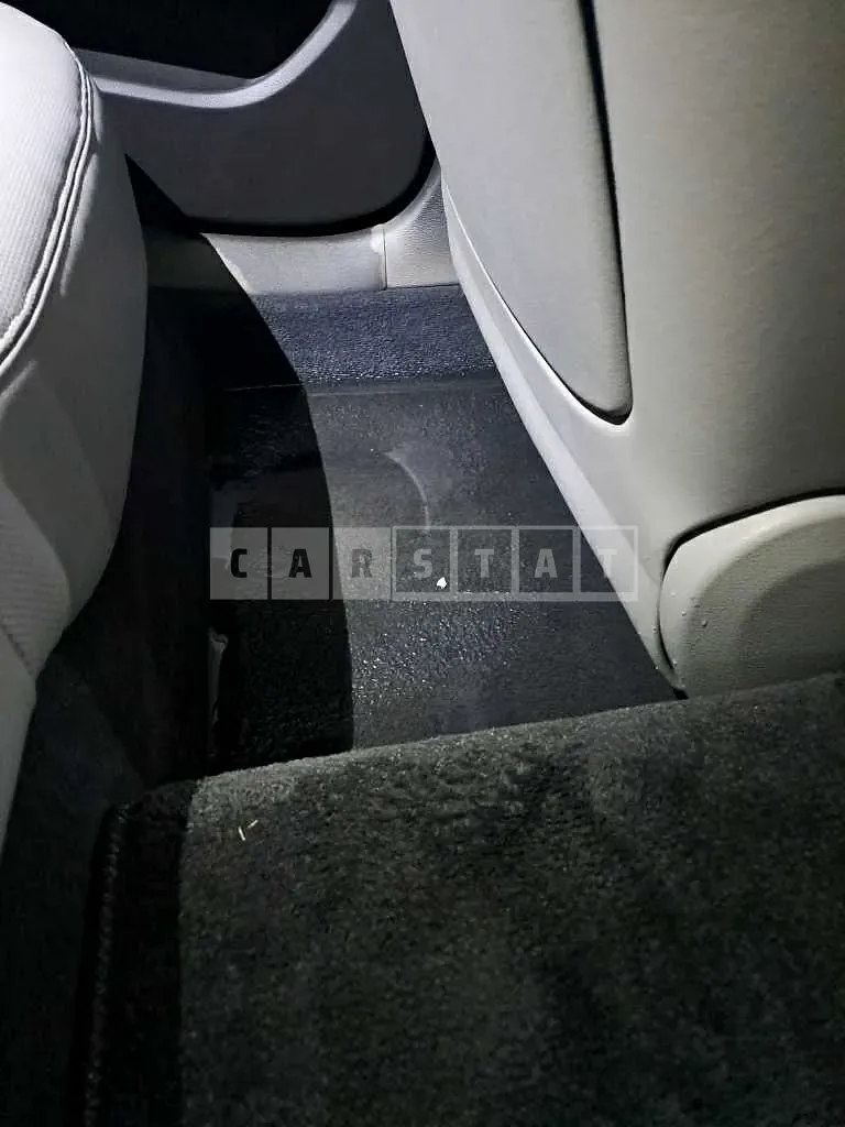 Photo 2 of 13: 2019 Genesis G80 3.3 — Korean insurance auction